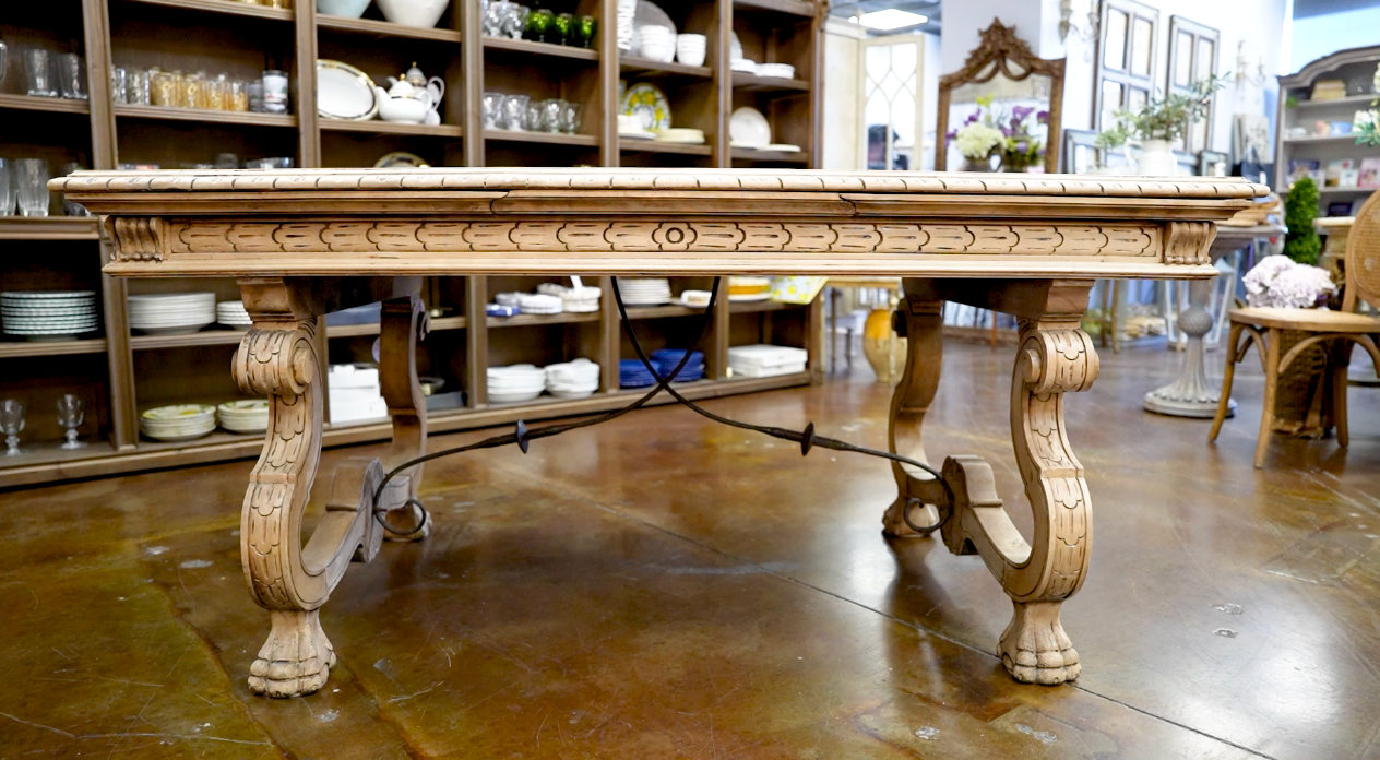 Table des Fêtes | Antique French Extending Dining Table with Carved Paw Feet