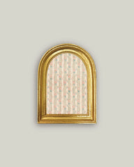 The Lily Frame