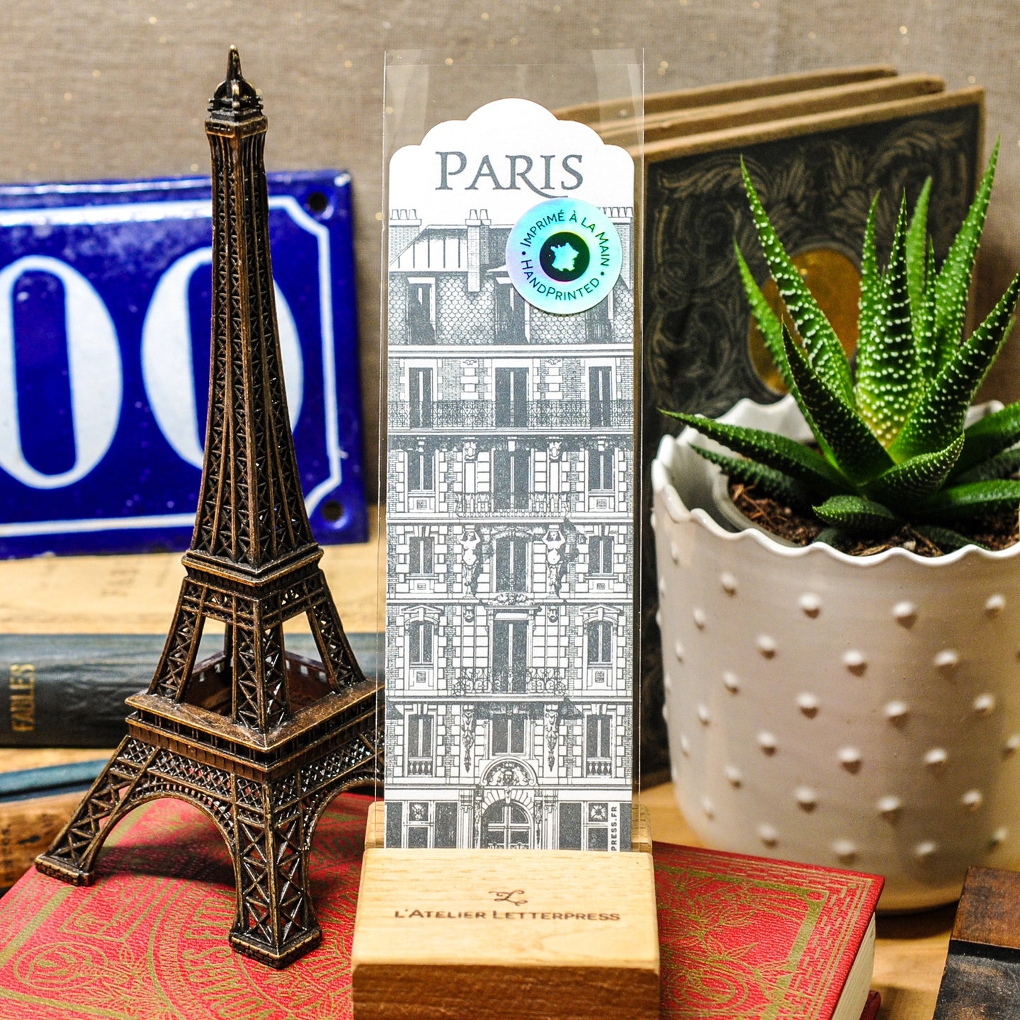 Parisian Façade Bookmark – 19th-Century Architectural Engraving