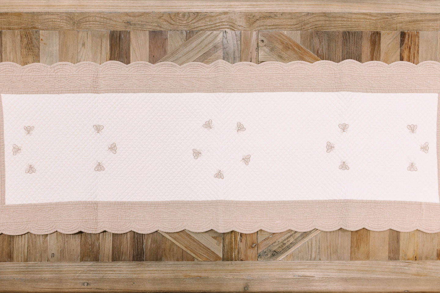 Sud Etoffé | Embroidered Table Runners