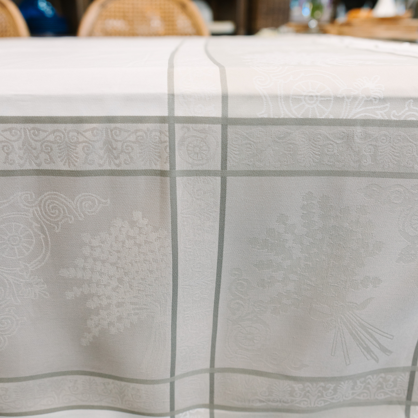 Sud Etoffe | “Luberon” French Jacquard Tablecloth